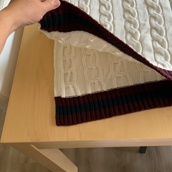 Ralph Lauren poncho - Picture 4 of 6